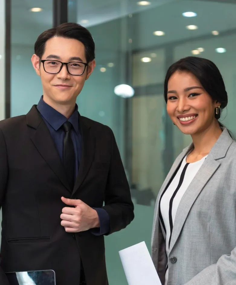 Chuyên viên rà soát hồ sơ kháng cáo định cư Canada
